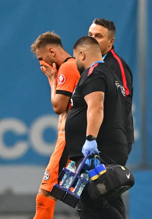 Denis Drăguș, accidentat în U Craiova - FCSB FOTO Raed Krishan GOLAZO (3).jpeg