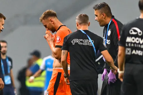 Denis Drăguș, accidentat în U Craiova - FCSB FOTO Raed Krishan GOLAZO (2).jpeg