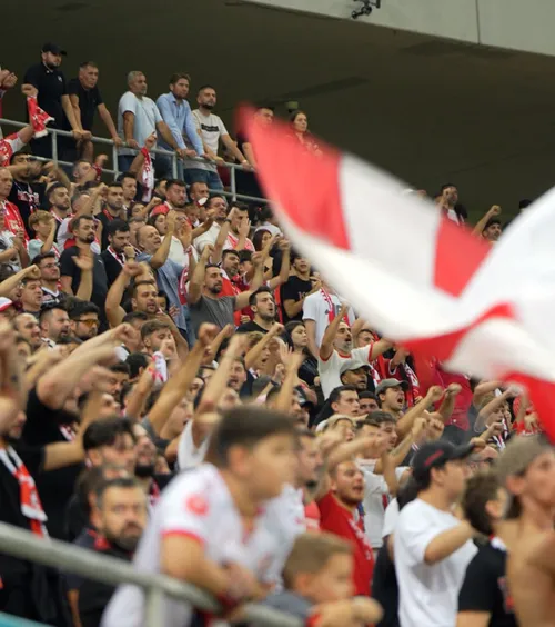 Dinamo, peste FCSB!  Câți suporteri au asistat la revenirea „câinilor”  pe Arena Națională