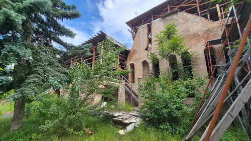 Baba Manu, misterioasa dansatoare din Curtea Veche și ritualurile de noapte cu care proteja orașul. Legendele celui mai vechi monument medieval al orașului