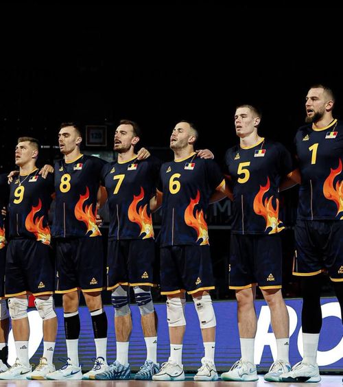 România, învinsă în sferturile EuroVolley  „Tricolorii” n-au putut provoca o nouă surpriză în fața Franței » De ce sunt  ca și calificați la Mondiale