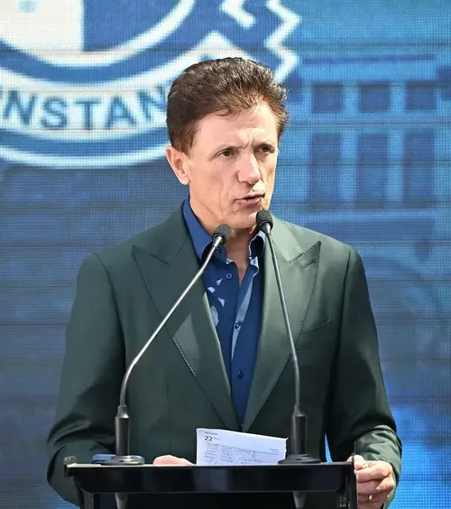 Muzeu pentru Gică Popescu  Investiție de  3 milioane de euro  la hotelul pe care îl deține în Predeal: „Trofeele erau în cutii, prin garaj”