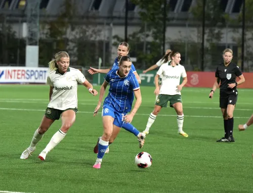 În Suedia fotbalul feminin umple stadionul. Hammarby - Rangers (foto: Iosif Popescu/GOLAZO.ro)