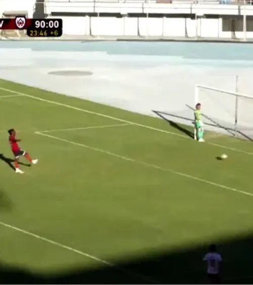 Portarul s-a întors cu spatele   VIDEO.   A refuzat să apere  un penalty în minutul 90+24, la 2-2! Ce s-a întâmplat cu arbitrul