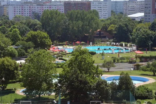 Fostul Ștrand Titan, zis și 3 Ligheane, chiar ar putea deveni parc. Petiția bucureștenilor care îl cer, înregistrată oficial la PMB, oamenii se vor întâlni cu primarul Ciprian Ciucu