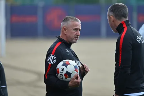 Laurențiu Reghecampf, prezentare + primul antrenament. Foto - Raed Krishan (21).JPG
