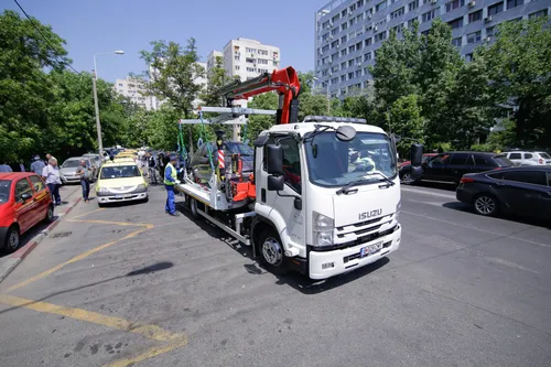 PMB vrea propriul serviciu de ridicat mașinii parcate neregulamentar în centrul Bucureștiului. Se va numi RTDE, va funcționa 24/7, iar înființarea e pe masa CGMB