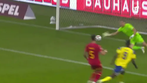 Gafa lui Virgil Ghiță la golul Suediei. Foto: captură Antena 1
