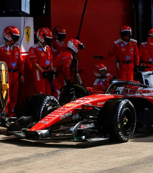 Schimbare la șefia Ferrari?  Sub presiune, Vasseur răspunde:  „Domnul Horner își caută un loc de muncă”