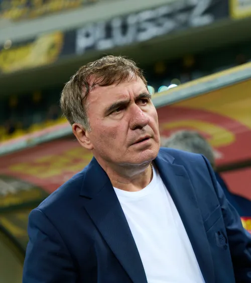 Anatomia unei prăbușiri  Selecționerul Hagi a încercat să joace precum  Inter cu jucători de la Alanyaspor