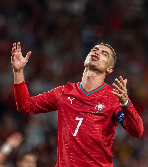Ruptură totală?!   Cristiano Ronaldo  a plecat din cantonament după ce Jorge Jesus a anunțat că  nu va juca nici cu Danemarca!  Detaliile conflictului + reacția lui CR7