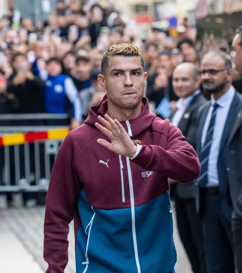 Capăt de drum pentru Ronaldo?  Ce suspendare riscă după ce a părăsit naționala »  S-au dus după el la aeroport!