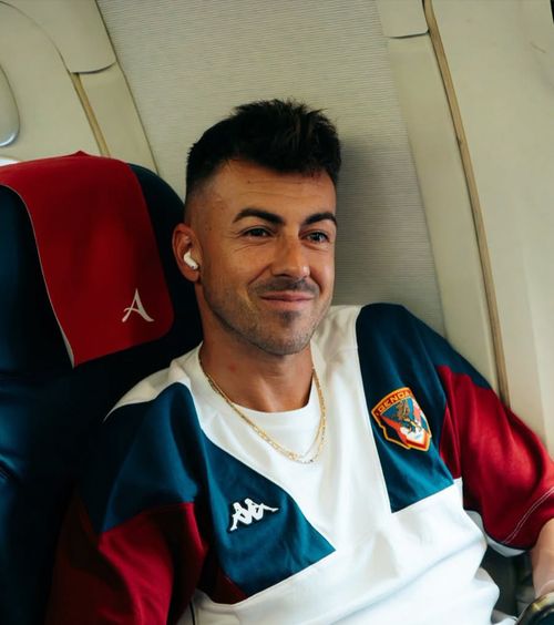 Genoa a ajuns la București   FOTO:    El Shaarawy și Baldanzi,  printre vedetele care au venit în România să înfrunte Rapid