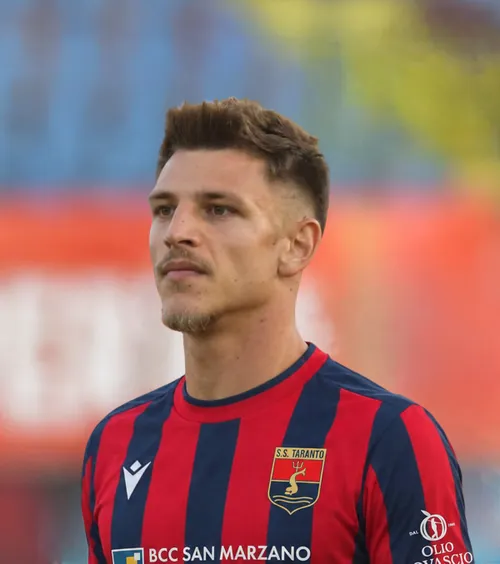 Situație incredibilă   A fost prezentat de clubul din Italia, dar jucătorul român susține că  nu a semnat contractul:  „Nu voi merge acolo!”