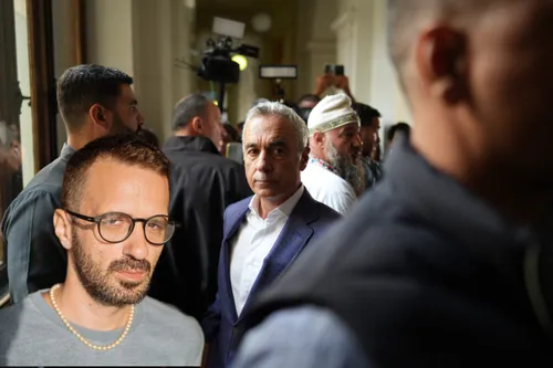 O doamnă respectabilă din București și-a pierdut mințile în urma arestării lui Călin Georgescu