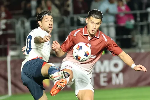 Rapid - Genoa 2-0 Foto sportpictures.eu.jpg