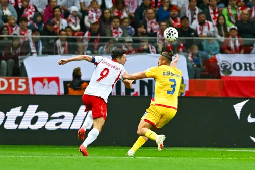 Radu Drăgușin, eliminat în meciul Polonia - România FOTO Raed Krishan/GOLAZO.ro