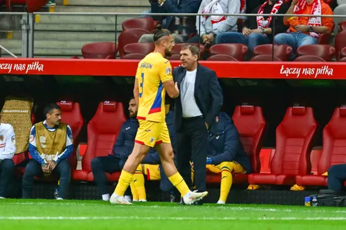 Radu Drăgușin, eliminat în meciul Polonia - România FOTO Raed Krishan/GOLAZO.ro
