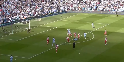 Golul lui Sergio Aguero cu QPR care a adus titlul lui Manchester City. Foto: captură X/@sportbible