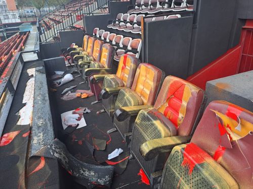 Loja oficială a stadionului lui Rayo Vallecano a fost vandalizată. Foto: X/@RayoVallecano