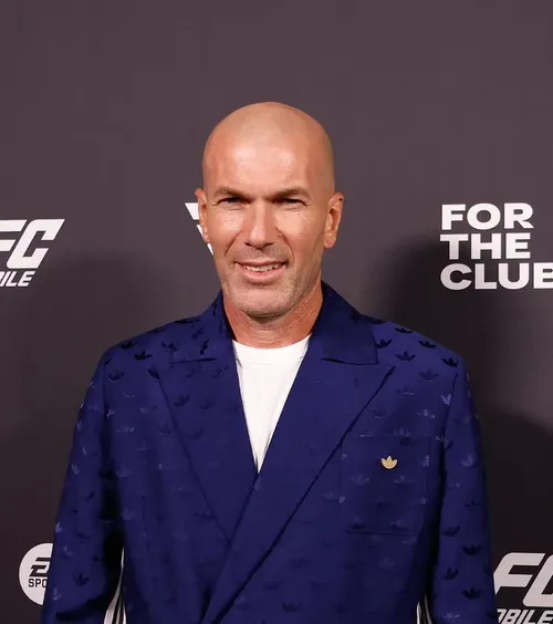 Zidane îl apără pe Ronaldo   Selecționerul Franței,  despre scandalul care a cutremurat Portugalia: „M-a ajutat”