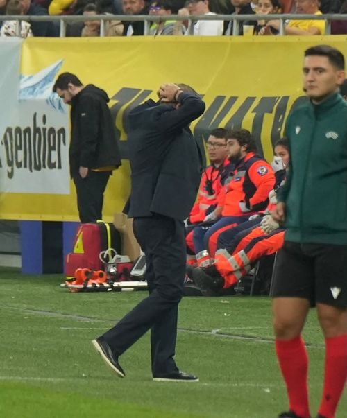 Stările lui Gică Hagi în meciul cu Suedia FOTO GOLAZO.ro