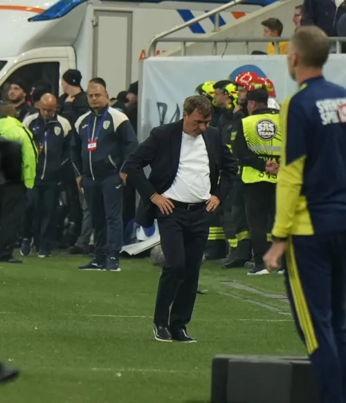 Stările lui Gică Hagi în meciul cu Suedia FOTO GOLAZO.ro