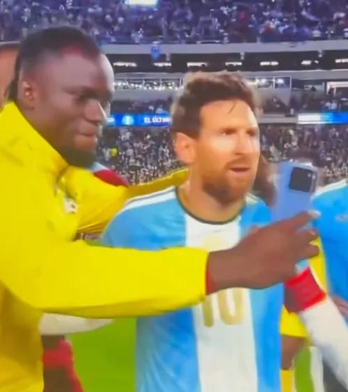 „A fost Messi egoist, arogant și rasist?”   FOTO.  Controverse după ultimul meci al starului pentru Argentina:  „L-a tratat ca pe un gunoi”