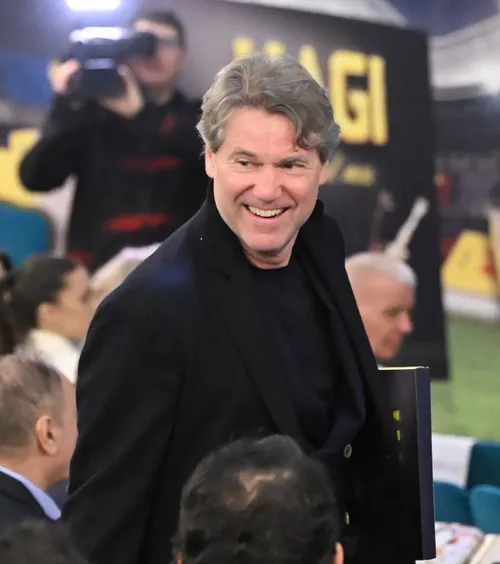 Răducioiu, petreceri de Hollywood  Dezvăluiri despre  viața extrasportivă:  „M-am îmbătat cu whisky până am leșinat. Am vomitat în taxi”