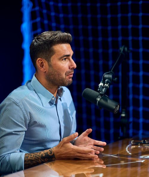Mutu vs. Hagi  Golgheterul naționalei recunoaște: „Mereu am fost la un cioc de barză” + n-a uitat  ce-i reproșează românii: „Problema noastră, ca nație”