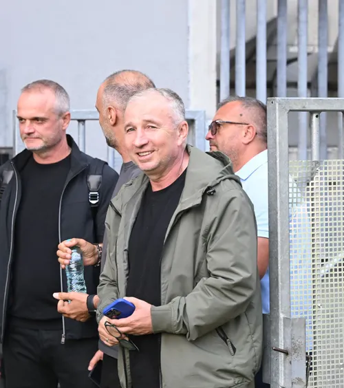 Dan Petrescu, în locul lui Gică Hagi?  Variantă spectaculoasă pentru postul de  selecționer al României