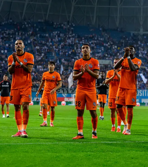 Căpitan după 135 de minute!   Alegerea surprinzătoare  a lui Reghecampf la primul meci pe banca FCSB