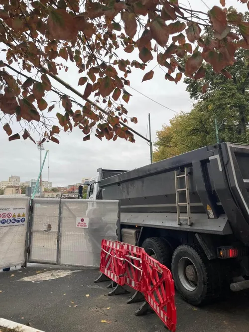 Utilajele grele au ajuns pe șantierul din Ștefan cel Mare. Foto: Facebook / Noul Stadion „Dinamo”