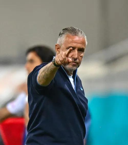 Decizie în cazul lui Reghe   Ultima oră:  comisia de Disciplină a FRF  a stabilit viitorul  antrenorului de la FCSB