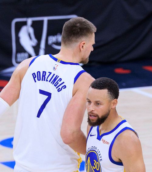 Indisponibil pe termen nedeterminat  Îngrijorare pentru  starul din NBA, absent din motive necunoscute  + Reacție după zvonurile apărute: „Nu am HIV sau SIDA”