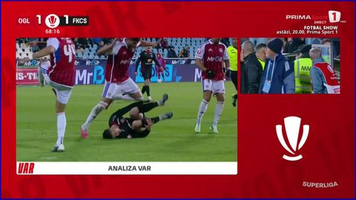 Istvan Kovacs a anulat penalty-ul acordat în meciul Oțelul - Csikszereda. Foto: captură Prima Sport
