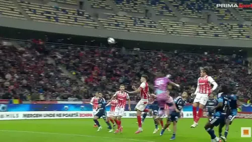 Faza penalty-ului din care Dinamo a deschis scorul cu FC Botoșani. Foto: captură Prima Sport