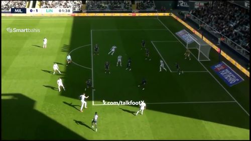 Coubiș, gol în Millwall - Lincoln (2).jpg