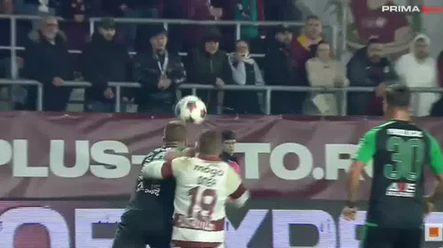 Momentul în care Alexandru Neacșa l-a faultat pe Răzvan Onea în careu, în meciul Rapid - Corvinul 2-0. Foto: captură Prima Sport