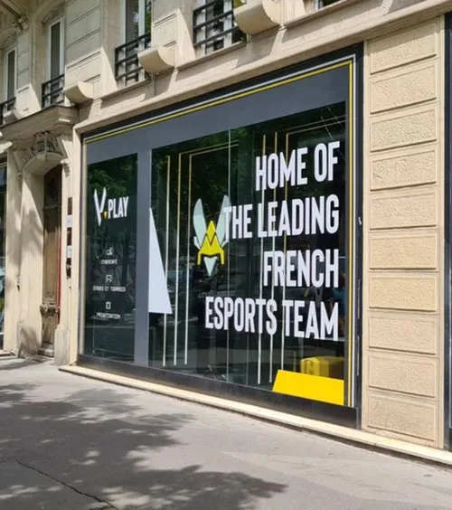Haos în Paris!  Vandalism la sediul unei organizații de top și un trofeu furat:  „O parte din mine se face scrum”