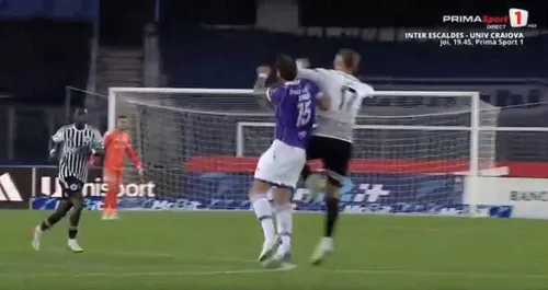 Contactul dintre Lukic si Garutti in U Cluj - FC Arges Captura Prima Sport (15).jpg