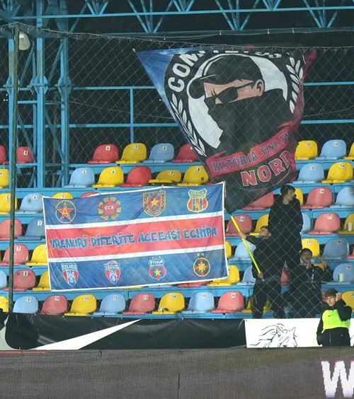 „Aceeași echipă!”   FOTO.  Mesajul suporterilor FCSB la meciul cu FC Voluntari  +  Ce au scandat despre Steaua