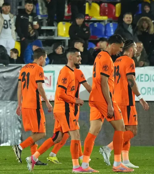 „Mă dezgustă jocul echipei mele!”   Gigi Becali,  atac dur la adresa fotbaliștilor FCSB-ului după victoria cu Voluntari