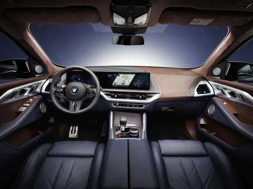 Așa arată modelul BMW XM condus de Jose Mourinho (foto: bmwgroup.com)
