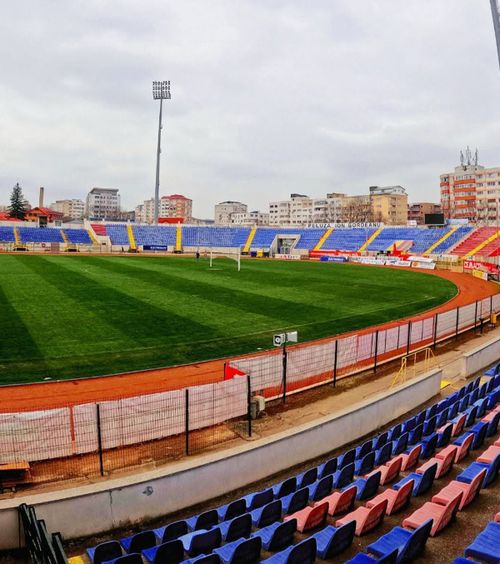 Vestiare de 400.000 de euro  Proiectul se face din banii de la  Consiliul Județean  + ce se întâmplă cu stadionul