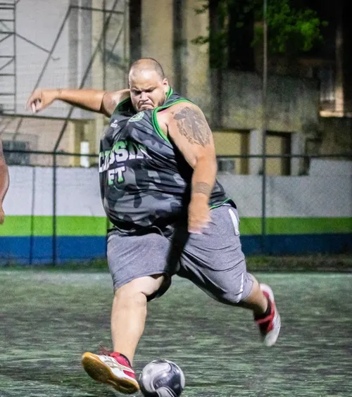 „Mintea mea a făcut scurtcircuit”  Fotbalist profesionist, despre depresie: „Când  am depășit 250 kg,  mă gândeam că nu mă mai trezesc”