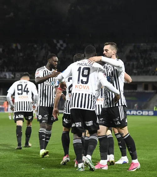 Alt transfer de națională la U Cluj   După țintele Stanciu și Burcă, „U” plănuiește achiziția  unui alt internațional român