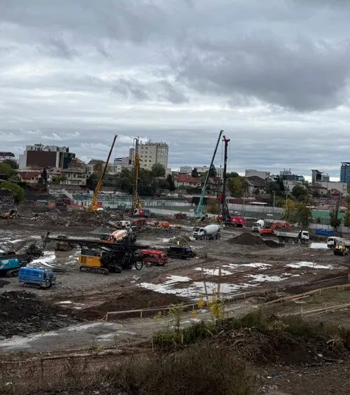 Lucrările avansează la Dinamo  Ce utilaje au apărut pe pe șantierul din „Ștefan cel Mare” +  ce probleme au descoperit  constructorii