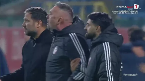 Marius Croitoru și Sebastian Mailat încearcă să-l calmeze pe Alin Bordeanu, după FC Botoșani - Petrolul 1-3. Foto: captură Prima Sport