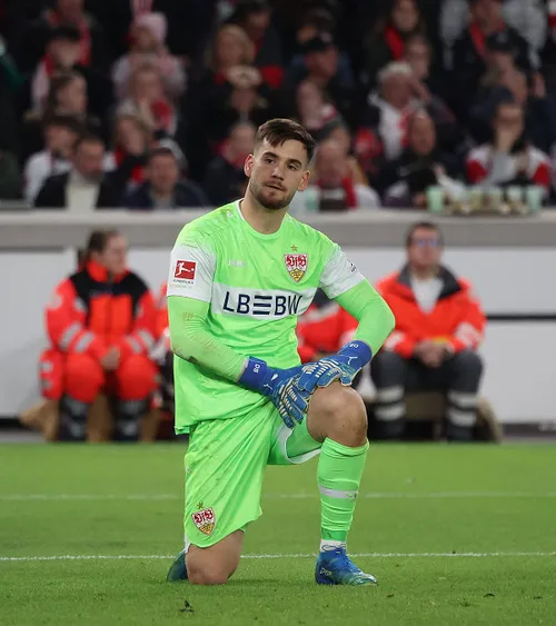 Gafă după record   FOTO+VIDEO.  Românul din Bundesliga  a greșit de două ori la un gol  primit de Stuttgart